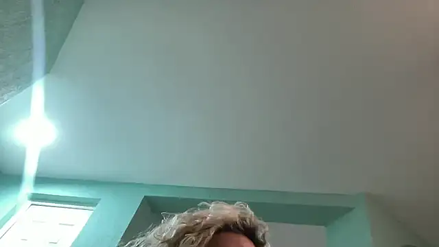 Snapshot of brithneysquirt chatting on March 26, 5:39 am brithneysquirt online show from March 26, 5:39 am