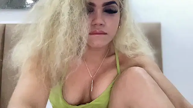 brithneysquirt online show from October 22, 7:19 am