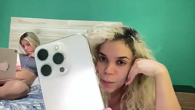 brithneysquirt online show from March 27, 4:54 am