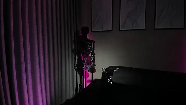 Morgan Hilll  online show from March 3, 4:08 am