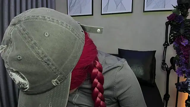 Snapshot of Morgan_Hilll_ chatting on October 19, 11:57 am Morgan Hilll online show from October 19, 11:57 am