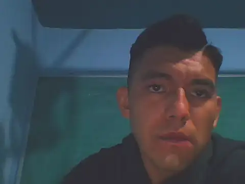 Snapshot of Javierhot666 chatting on March 4, 12:40 am Javierhot666 online show from March 4, 12:40 am