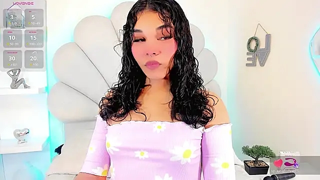 ValentinaMarinn online show from October 16, 8:50 pm