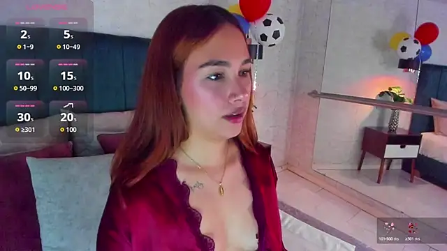 Snapshot of AdeleAndersonn chatting on June 13, 12:58 pm AdeleAndersonn online show from June 13, 12:58 pm