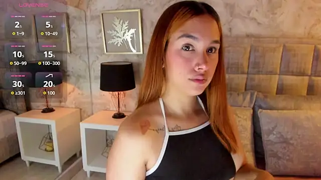 AdeleAndersonn online show from April 11, 1:04 pm