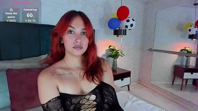 Snapshot of AdeleAndersonn chatting on June 18, 5:07 pm AdeleAndersonn online show from June 18, 5:07 pm