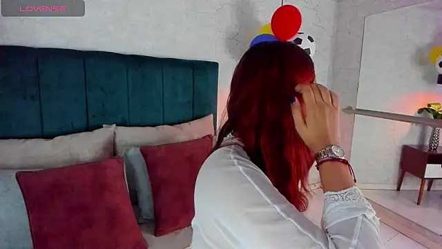 Snapshot of AdeleAndersonn chatting on June 19, 4:57 pm AdeleAndersonn online show from June 19, 4:57 pm