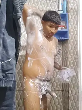 Tu papi 69  online show from October 3, 11:17 pm