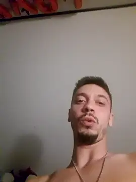 Snapshot of mirunaSEX chatting on February 4, 1:23 am mirunaSEX online show from February 4, 1:23 am