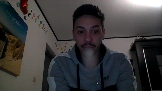 Snapshot of mirunaSEX chatting on February 19, 7:16 pm mirunaSEX online show from February 19, 7:16 pm