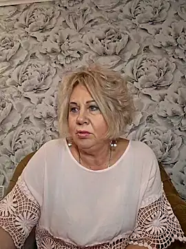 Snapshot of PALETT chatting on December 8, 9:02 am PALETT online show from December 8, 9:02 am