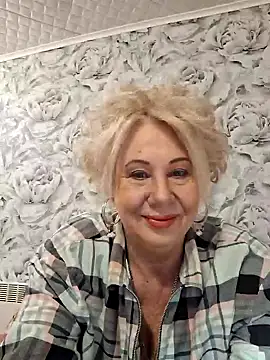 Snapshot of PALETT chatting on February 7, 3:12 am PALETT online show from February 7, 3:12 am