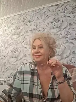 Snapshot of PALETT chatting on February 2, 6:14 am PALETT online show from February 2, 6:14 am