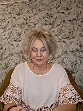 Snapshot of PALETT chatting on December 7, 2:47 am PALETT online show from December 7, 2:47 am