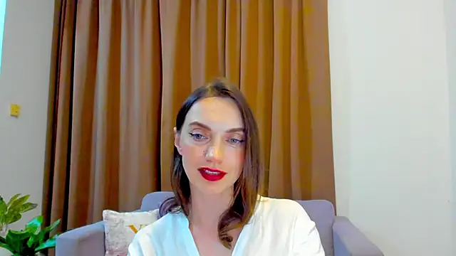 Snapshot of LovelyeeMia chatting on October 18, 2:41 pm LovelyeeMia online show from October 18, 2:41 pm