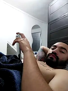 Snapshot of Juandiam chatting on June 8, 3:51 am Juandiam online show from June 8, 3:51 am