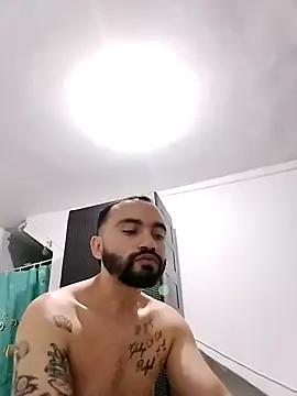 Snapshot of Juandiam chatting on July 3, 1:45 am Juandiam online show from July 3, 1:45 am