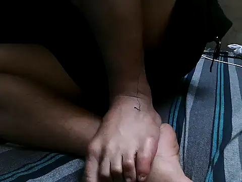 Snapshot of sexyguy1231 chatting on November 30, 6:58 am sexyguy1231 online show from November 30, 6:58 am