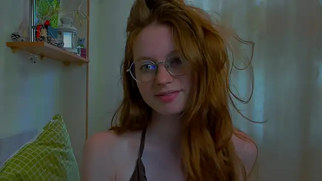 Snapshot of Fire_Luna chatting on June 15, 10:15 am Fire Luna online show from June 15, 10:15 am