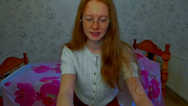 Snapshot of Fire_Luna chatting on April 29, 11:47 am Fire Luna online show from April 29, 11:47 am