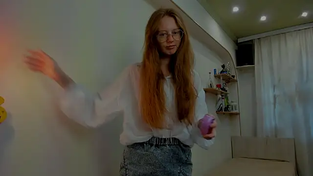 Snapshot of Fire_Luna chatting on September 19, 5:11 am Fire Luna online show from September 19, 5:11 am