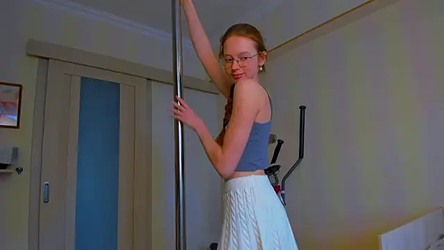 Fire Luna online show from February 4, 6:08 am