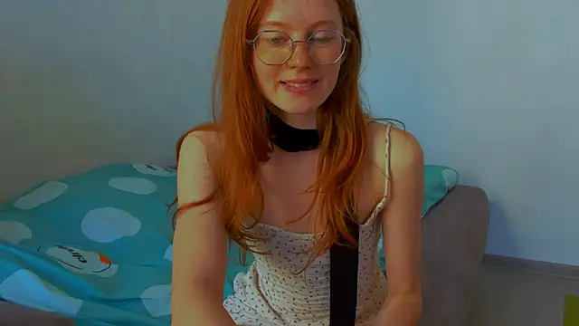 Snapshot of Fire_Luna chatting on May 21, 8:44 am Fire Luna online show from May 21, 8:44 am