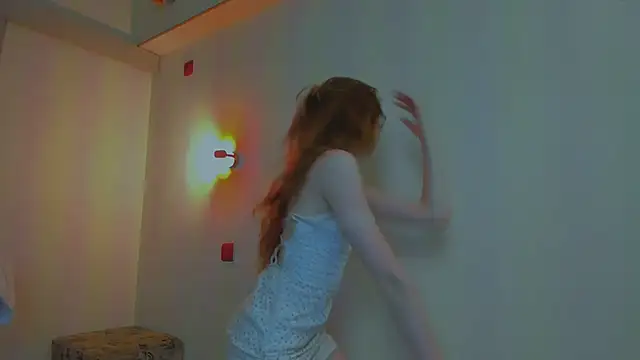 Snapshot of Fire_Luna chatting on April 26, 4:32 am Fire Luna online show from April 26, 4:32 am