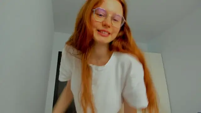 Snapshot of Fire_Luna chatting on March 13, 9:21 am Fire Luna online show from March 13, 9:21 am