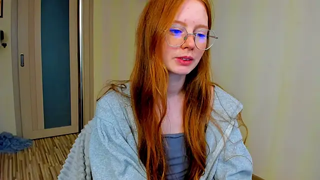 Snapshot of Fire_Luna chatting on October 3, 8:16 am Fire Luna online show from October 3, 8:16 am