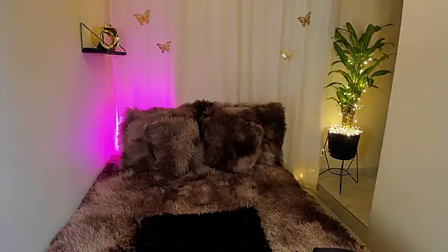 Snapshot of Kaaiiri chatting on January 16, 2:32 pm Kaaiiri online show from January 16, 2:32 pm