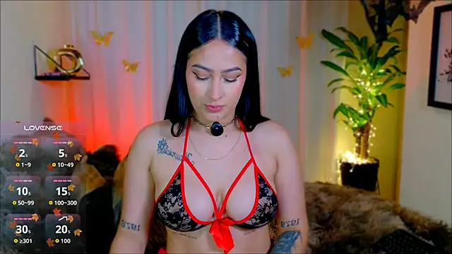 Snapshot of Kaaiiri chatting on February 25, 8:47 am Kaaiiri online show from February 25, 8:47 am