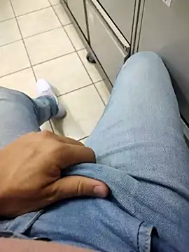 gatmoreno1 online show from November 1, 11:15 am