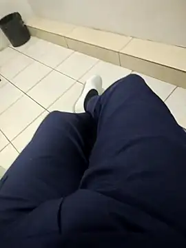 Snapshot of gatmoreno1 chatting on September 29, 4:23 pm gatmoreno1 online show from September 29, 4:23 pm