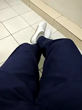 Snapshot of gatmoreno1 chatting on October 2, 4:21 pm gatmoreno1 online show from October 2, 4:21 pm