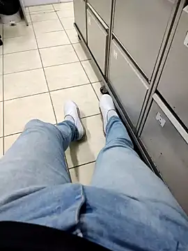 Snapshot of gatmoreno1 chatting on October 4, 2:18 pm gatmoreno1 online show from October 4, 2:18 pm