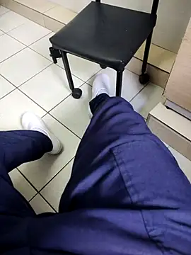 gatmoreno1 online show from November 10, 4:23 pm