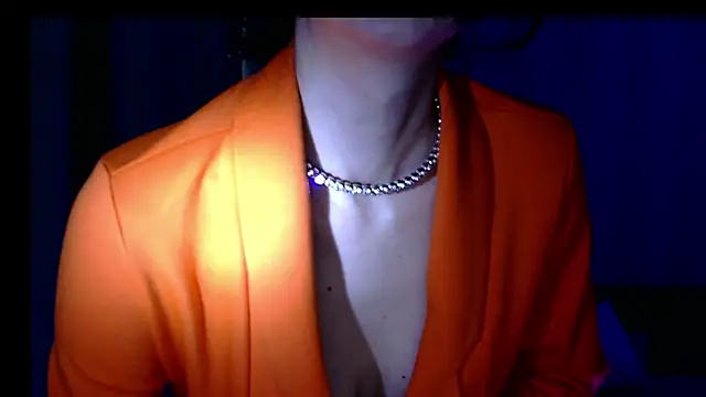 Snapshot of LilyXSky chatting on February 21, 1:00 pm LilyXSky online show from February 21, 1:00 pm