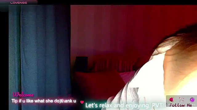 LilyXSky online show from November 13, 4:00 pm