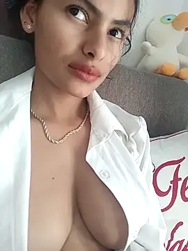 vanyacam  online show from December 14, 8:36 pm