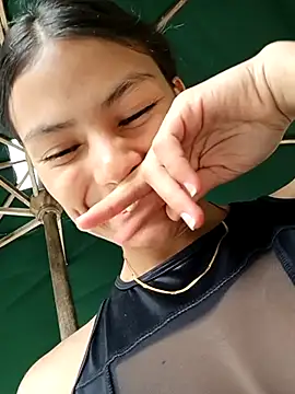 vanyacam  online show from February 10, 9:15 pm