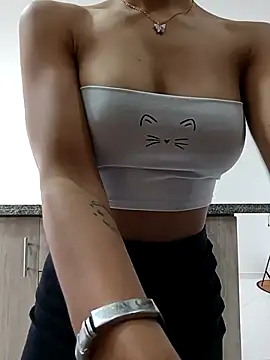 vanyacam  online show from January 10, 12:15 pm