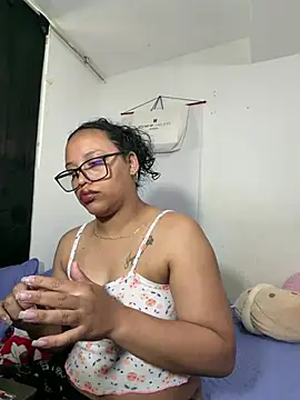 Snapshot of angela_angels_ chatting on July 11, 2:17 pm angela angels online show from July 11, 2:17 pm