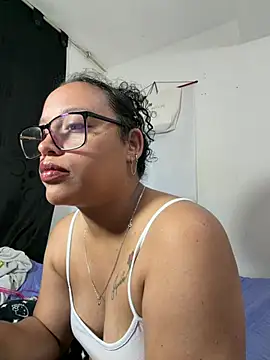 Snapshot of angela_angels_ chatting on July 12, 10:54 pm angela angels online show from July 12, 10:54 pm