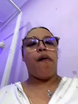 Snapshot of angela_angels_ chatting on October 8, 3:41 am angela angels online show from October 8, 3:41 am