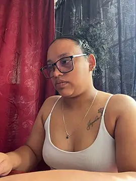 Snapshot of angela_angels_ chatting on June 20, 2:11 pm angela angels online show from June 20, 2:11 pm