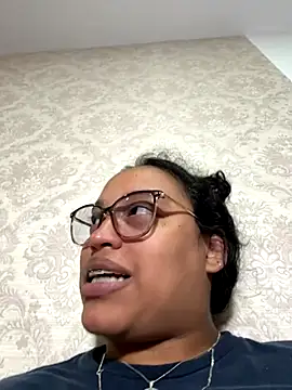 Snapshot of angela_angels_ chatting on September 15, 4:13 am angela angels online show from September 15, 4:13 am