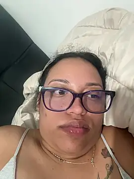 Snapshot of angela_angels_ chatting on January 19, 11:10 pm angela angels online show from January 19, 11:10 pm