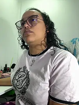 Snapshot of angela_angels_ chatting on September 30, 2:39 am angela angels online show from September 30, 2:39 am