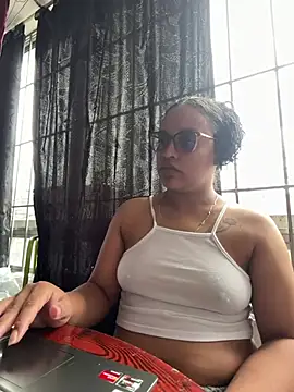 Snapshot of angela_angels_ chatting on June 4, 3:06 pm angela angels online show from June 4, 3:06 pm